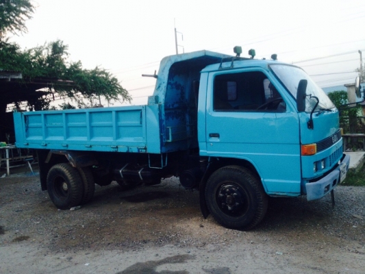 ขาย 6 ล้อดั้ม  NPR เครื่อง 110 แรง