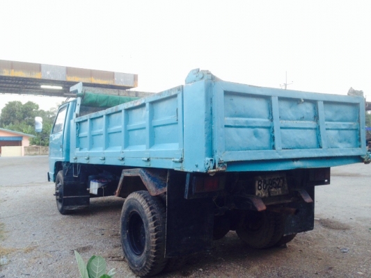 ขาย 6 ล้อดั้ม  NPR เครื่อง 110 แรง