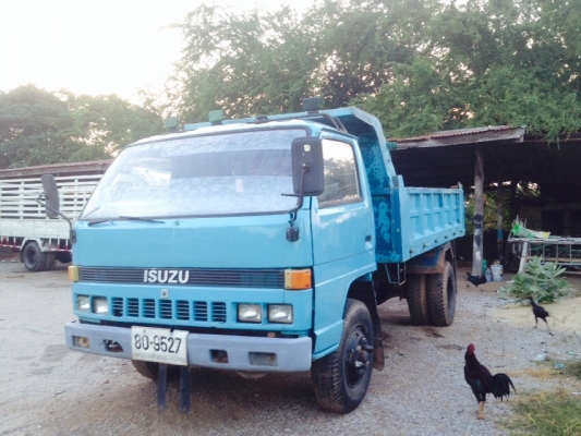 ขาย 6 ล้อดั้ม  NPR เครื่อง 110 แรง