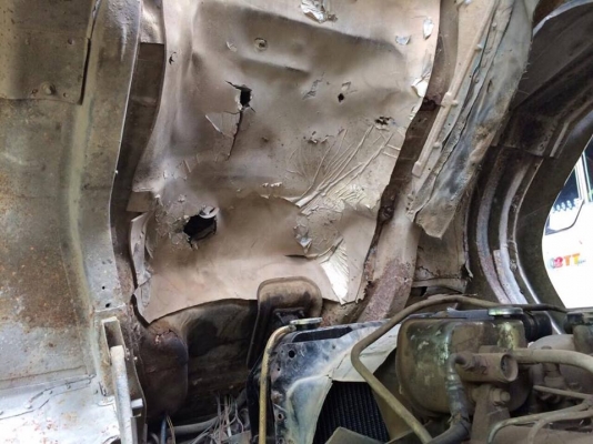 10 ล้อ เพลาเดียว 168 แรง ISUZU หัวเจวางเครื่อง EH700 คัสซี 3087132