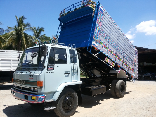 ขาย 6 ล้ออีซุซุร็อกกี่FTR 195 รถห้างนางฟ้าแท้ ดั้มเกษตรต่อใหม่ รถสวยสภาพพร้อมใช้งาน