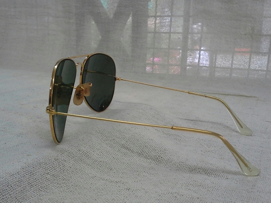 แว่นตานายพลแมคอาร์เธอร์ B&L RAY-BAN AVIATOR MacArthur USA บิ๊กไซซ์ 62mm แว่นตานายพลแมคอาร์เธอร์ B&L RAY-BAN AVIATOR MacArthur USA บิ๊กไซซ์ 62mm
