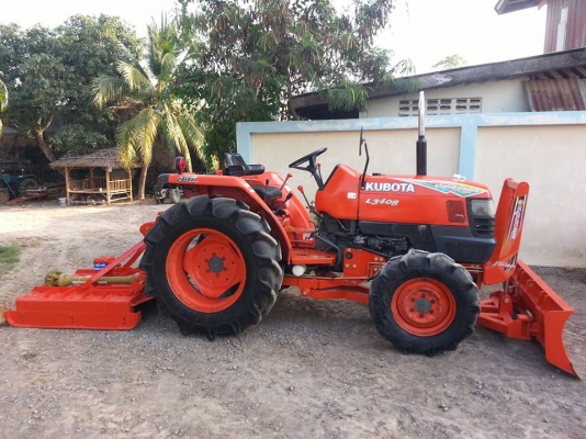 คูโบต้า L3408 4 WD 2 เพลาใบมีดดันหน้าช้าง ตัดหญ้าใหม่ 1.1 เมตร..เล่มทะเบียนพร้อม