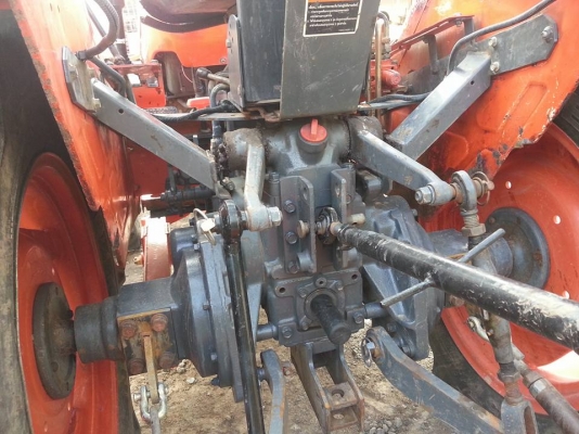 คูโบต้า L3408 4 WD 2 เพลาใบมีดดันหน้าช้าง ตัดหญ้าใหม่ 1.1 เมตร..เล่มทะเบียนพร้อม