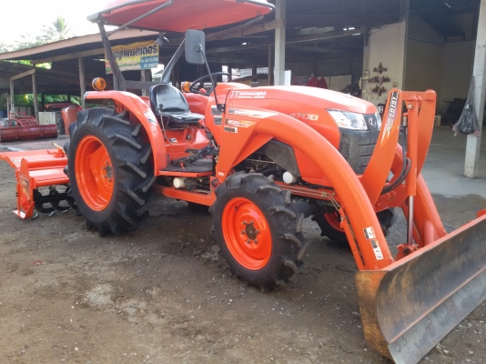 ปัญญาแทรคเตอร์..จัดมาให้ครับ ด่วน!!!คูโบต้า L4708 ใบมีดคานบนพร้อมโรตาลี่RX182F ยางหน้าใหม่1คู่ จัดส่ง อ.ลาดยาว จ.นครสวรรค์