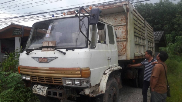 ขายรถบรรทุก 10 ล้อดัมพ์ HINO FM18 เครื่อง HO7C 185 แรงม้า 2 เพลาสโลว์ดึง ราคา 480000