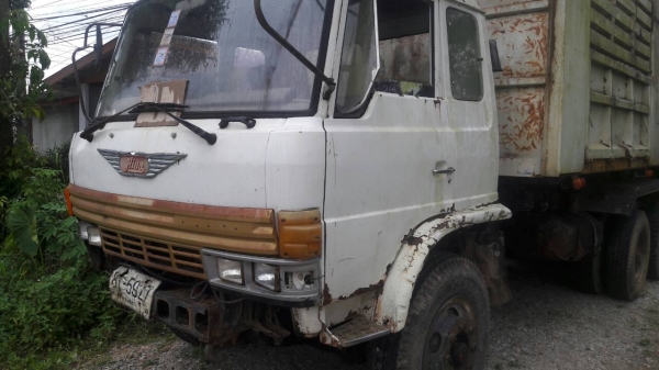 ขายรถบรรทุก 10 ล้อดัมพ์ HINO FM18 เครื่อง HO7C 185 แรงม้า 2 เพลาสโลว์ดึง ราคา 480000