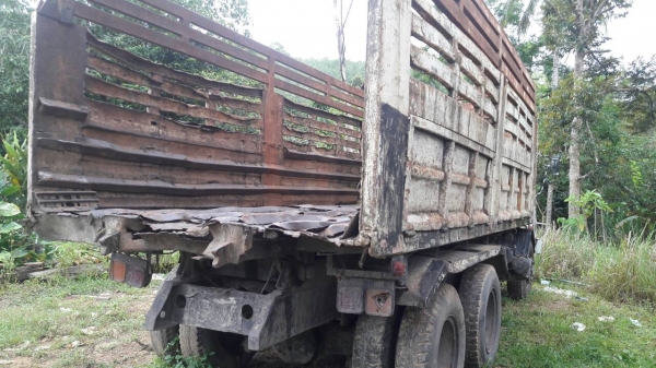 ขายรถบรรทุก 10 ล้อดัมพ์ HINO FM17 เครื่อง EH700 168 แรงม้า 2 เพลาสโลว์ดึง ราคา 420000