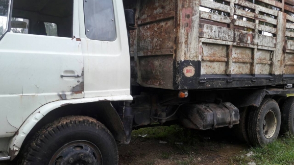 ขายรถบรรทุก 10 ล้อดัมพ์ HINO FM17 เครื่อง EH700 168 แรงม้า 2 เพลาสโลว์ดึง ราคา 420000