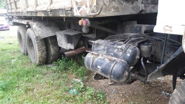 ขายรถบรรทุก 10 ล้อดัมพ์ HINO FM17 เครื่อง EH700 168 แรงม้า 2 เพลาสโลว์ดึง ราคา 420000