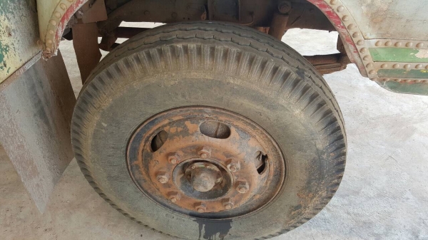 ขายเทนเลอร์ 10 ล้อหัวยาว 2 เพลา ช่วงล่างใหญ่จัมโบ้ เครื่อง HO7C 180 แรงม้า คัสซีสวย สโลว์อินเตอร์ พาวเวอร์ ทะเบียนพร้อมโอนครับ