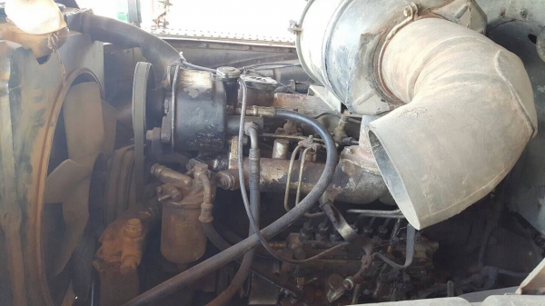 ขายเทนเลอร์ 10 ล้อหัวยาว 2 เพลา ช่วงล่างใหญ่จัมโบ้ เครื่อง HO7C 180 แรงม้า คัสซีสวย สโลว์อินเตอร์ พาวเวอร์ ทะเบียนพร้อมโอนครับ