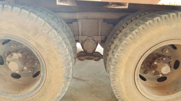 ขายเทนเลอร์ 10 ล้อหัวยาว 2 เพลา ช่วงล่างใหญ่จัมโบ้ เครื่อง HO7C 180 แรงม้า คัสซีสวย สโลว์อินเตอร์ พาวเวอร์ ทะเบียนพร้อมโอนครับ