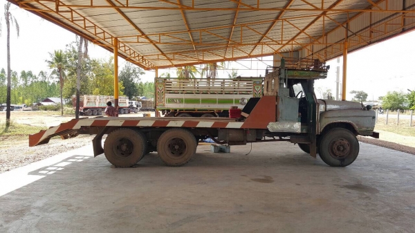 ขายเทนเลอร์ 10 ล้อหัวยาว 2 เพลา ช่วงล่างใหญ่จัมโบ้ เครื่อง HO7C 180 แรงม้า คัสซีสวย สโลว์อินเตอร์ พาวเวอร์ ทะเบียนพร้อมโอนครับ