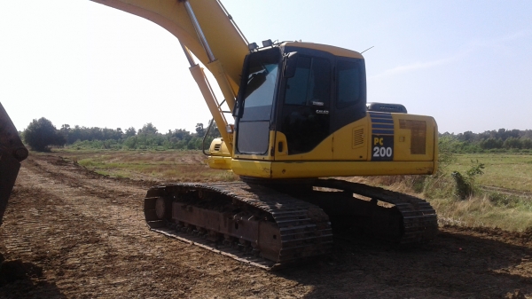 ต้องการขายรถแมคโค KOMATSU PC200-7 รถเจ้าของขายเอง