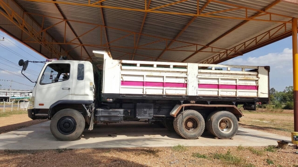 ขาย 10 ล้อดั้ม ไอ้หลง MMTFN627PNC เครื่องเดิม 260 แรงม้า เกียร์เดิม คัสซีสวย ทะเบียนพร้อมโอน ขาย 10 ล้อดั้ม ไอ้หลง MMTFN627PNC เครื่องเดิม 260 แรงม้า เกียร์เดิม คัสซีสวย ทะเบียนพร้อมโอน