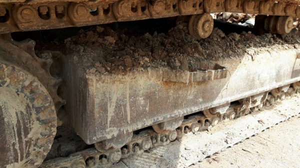 ขายรถแบคโฮ KOMATSU PC200-3 ราคา 400000