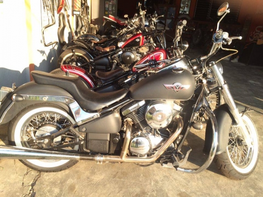 ขายKawasaki Vulcan800 รถปี2000 อินวอย+สรรพสามิตแท้100\% สีดำด้าน ราคา175,500บาท  สนใจติดต่อโทร : 083-7545417 ปอ. ID Line : guojeng_por (ยินดีพูดคุยกับทุกท่านครับ)