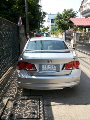 HONDA CIVIC 1.8 I-VTEC ปี06 เกียร์ AUTO วิ่ง 9 หมื่นโล tel.081-427-3941 ไอดีไลน์ autobot107 HONDA CIVIC 1.8 I-VTEC ปี06 เกียร์ AUTO วิ่ง 9 หมื่นโล tel.081-427-3941 ไอดีไลน์ autobot107