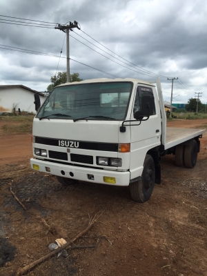 ขาย. NPR115. รถห้างแท้. พื้นเรียบ. สวยมากๆๆพร้อมใช้สุดๆ