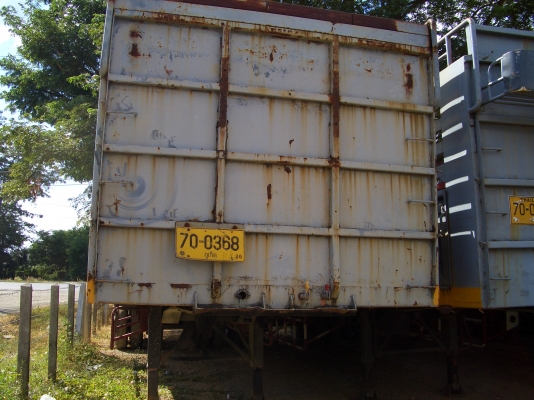 ขายหางเหล็ก กึ่งพ่วงพร้อมคอก สภาพพร้อมใช้งาน ทะเบียน สีเทา-เหลือง มีข้างเสริม สนใจติดต่อ 081-7175117 คุณแจ๊ค