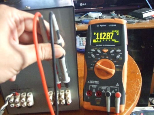 หม้อแปลงไฟ 100/110v ขนาด 1500w ของ SIAM NEOLINE รุ่น F1500