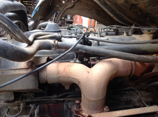 ขายเหมา หรือ แยก รถโม่ปูน 6 คิว HinoและNissan