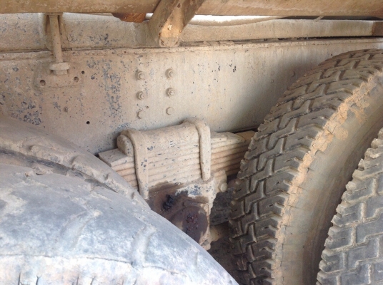 ขายเหมา หรือ แยก รถโม่ปูน 6 คิว HinoและNissan