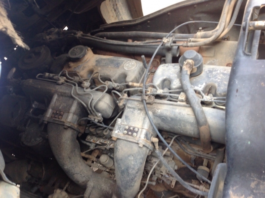 ขายเหมา หรือ แยก รถโม่ปูน 6 คิว HinoและNissan