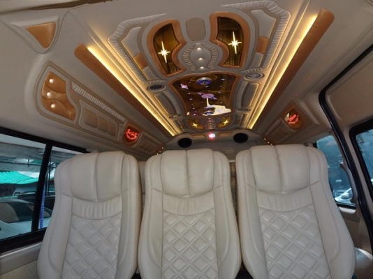 โทร0922726669 คุณตันหยงรถตู้เบส ฝั่งธน ขายรถตู้ เบนซิน CNG ปี 2011 แต่งวีไอพี ราคา 779,000 บาท