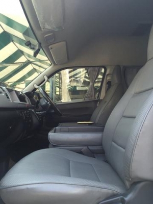 โทร 0922726669 คุณตันหยงรถตู้เบส ฝั่งธน รถตู้ ดีเซลล์ เดิมๆ ปี 2011 เบาะ 3 แถว