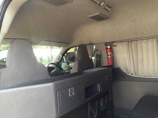 โทร 0922726669 คุณตันหยงรถตู้เบส ฝั่งธน รถตู้ ดีเซลล์ เดิมๆ ปี 2010 เบาะ 3 แถว