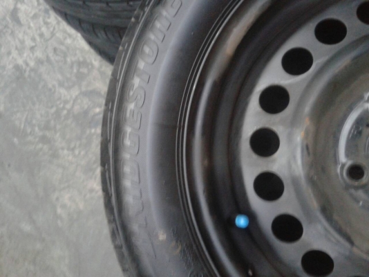 175/65R15 ใหม่ๆ ปี2015 ยาง BRIDGESTONE tel.081-427-3941 ไิอดีไลน์ autobot107 175/65R15 ใหม่ๆ ปี2015 ยาง BRIDGESTONE tel.081-427-3941 ไิอดีไลน์ autobot107