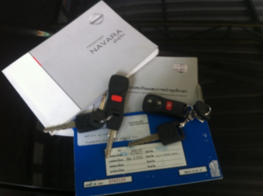 Nissan NAVARA 4ประตูปี 2553 2.5 Eco ตัวสูงคาลิเบอร์ สีดำ เดิมๆทั้งคัน ประหยัดน้ำมัน แรงเหลือเฟือ(325000)