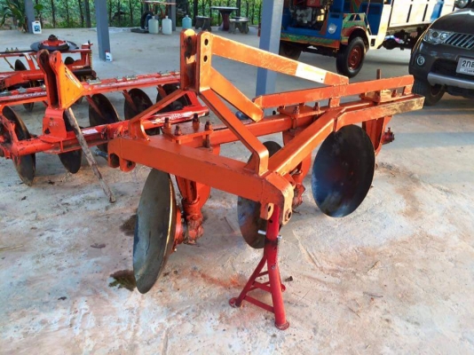 ขายผาน 3 ใบ 26 สภาพพร้อมใช้ไม่มีรอยเชื่อมรอยหัก  ใบเต็มลูกปืนแน่นๆรับประกันไม่มีผิดหวัง