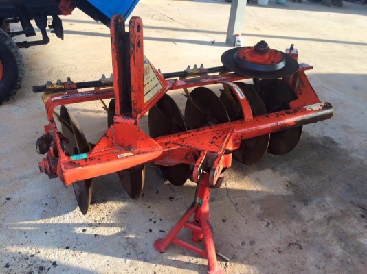 ขายผานพรวน6ใบ 22 สภาพพร้อมใช้ไม่มีรอยเชื่อมรอยหัก  ใบเต็มลูกปืนแน่นๆรับประกันไม่มีผิดหวัง