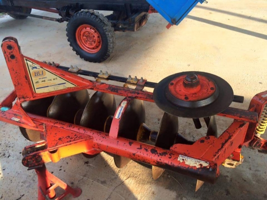 ขายผานพรวน6ใบ 22 สภาพพร้อมใช้ไม่มีรอยเชื่อมรอยหัก  ใบเต็มลูกปืนแน่นๆรับประกันไม่มีผิดหวัง