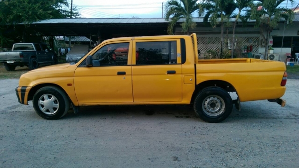 กระบะมิตซู 4ประตู สตาด้า L200 กระบะมิตซู 4ประตู สตาด้า L200