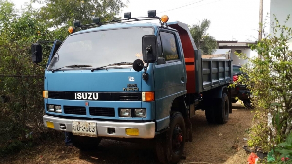 ขายหกล้อดั้ม NPR 115แรง เฟืองท้าย Fหน้าหลัง เครื่องเกียร์ดี เกียร์ ROCK พ่วงมาลัยเพาเวอร์  เป็นเกียร์ยาว เข้าง่าย สภาพพร้อมใช้งาน