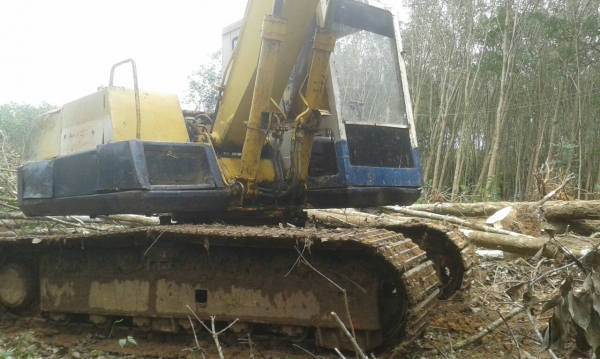 KOMATSU PC 120-3