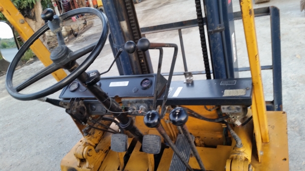 ขายด่วนรถยกKOMATSU FG20-10ยก2.0ตันเสาสูง3เมตรรถนอกนำเข้ายังไม่เคยใช้งานในเมืองไทยเลย=รุ่นใหม่ขายถูกๆๆ