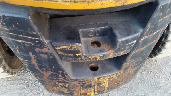 ขายด่วนรถยกKOMATSU FG20-10ยก2.0ตันเสาสูง3เมตรรถนอกนำเข้ายังไม่เคยใช้งานในเมืองไทยเลย=รุ่นใหม่ขายถูกๆๆ