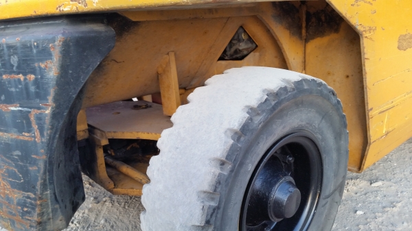 ขายด่วนรถยกKOMATSU FG20-10ยก2.0ตันเสาสูง3เมตรรถนอกนำเข้ายังไม่เคยใช้งานในเมืองไทยเลย=รุ่นใหม่ขายถูกๆๆ