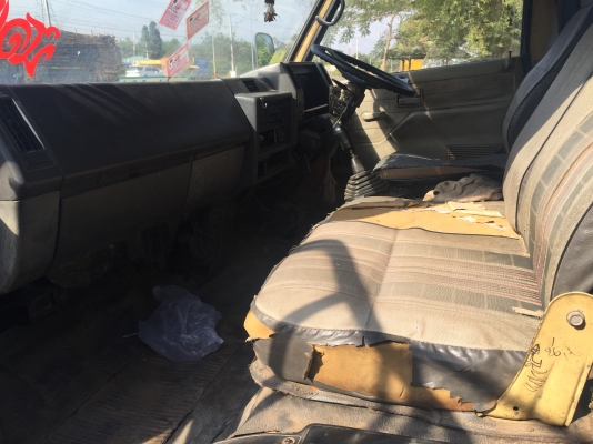 ขายรถหกล้อNPR115. เครื่อง 4BD1. ท้ายเอฟเกียร์เอฟยางดีหกเส้น