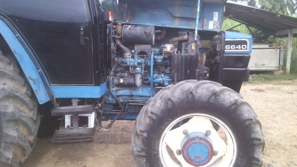 ขายรถไถFORD  NEWHOLLAND  รุ่น6640   คาลาโล่ เอกสารใบอินวอย