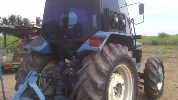 ขายรถไถFORD  NEWHOLLAND  รุ่น6640   คาลาโล่ เอกสารใบอินวอย