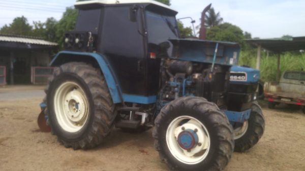 ขายรถไถFORD  NEWHOLLAND  รุ่น6640   คาลาโล่ เอกสารใบอินวอย