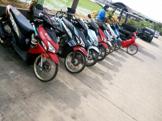 ขายตามสภาพคันละ 7900 สตาทติดขับได้ทุกคัน เล่มพร้อมชุดโอน ภาษีขาด รถอยู่นนทบุรี 0843545593 ขายตามสภาพคันละ 7900 สตาทติดขับได้ทุกคัน เล่มพร้อมชุดโอน ภาษีขาด รถอยู่นนทบุรี 0843545593