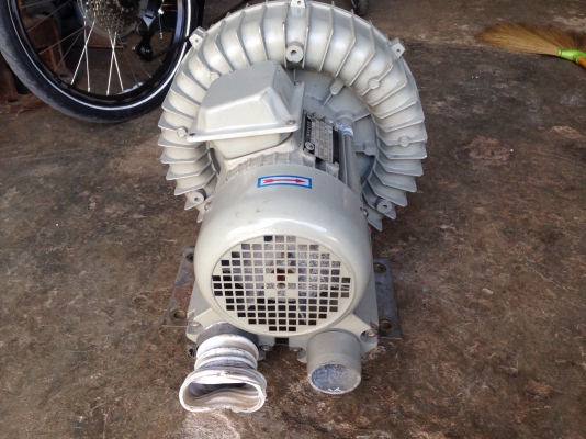 ขายริงโบวเวอร์ ดูด-เป่า ขนาด 2HP. 380V ของจีน สภาพสวยมากเดิมๆวิ่งนิ่ม พร้อมใช้งาน ขายถูกครับ ขายริงโบวเวอร์ ดูด-เป่า ขนาด 2HP. 380V ของจีน สภาพสวยมากเดิมๆวิ่งนิ่ม พร้อมใช้งาน ขายถูกครับ