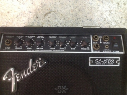 ตู้กีตาร์ FENDER SL 15DX เก่าญี่ปุ่นสภาพสวยใช้ไฟ100v